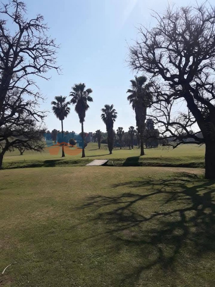 VENDO EXCELENTE TERRENO EN LAS COLINAS GOLF HOUSE - PARANA-  Superficie:880 Mts2