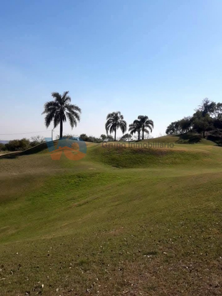 VENDO EXCELENTE TERRENO EN LAS COLINAS GOLF HOUSE - PARANA-  Superficie:880 Mts2