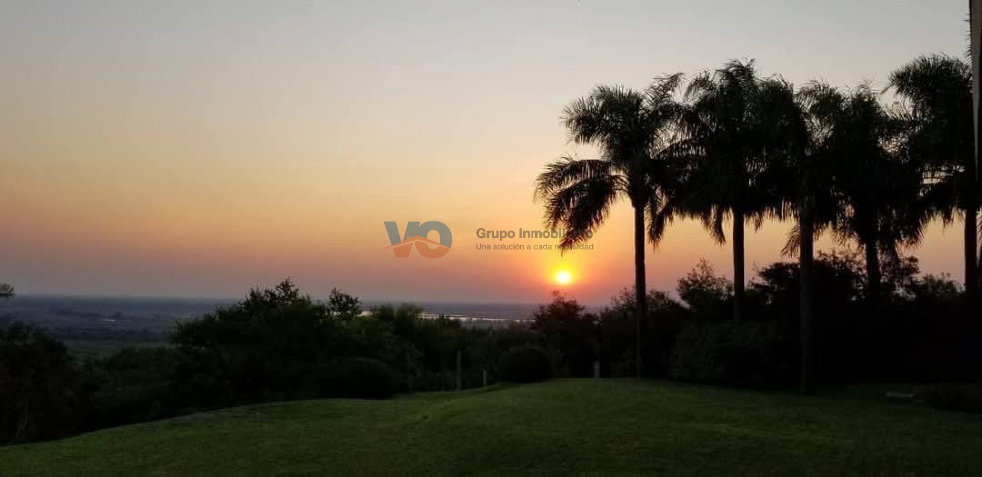 VENDO EXCELENTE TERRENO EN LAS COLINAS GOLF HOUSE - PARANA-  Superficie:880 Mts2