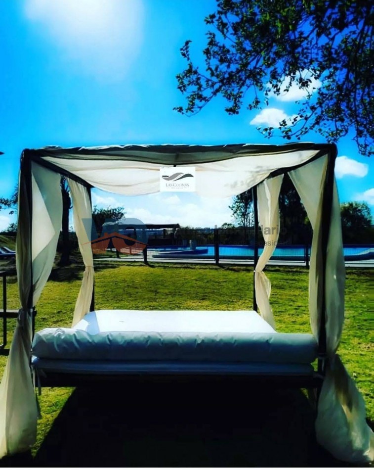 VENDO EXCELENTE TERRENO EN LAS COLINAS GOLF HOUSE - PARANA-  Superficie:880 Mts2